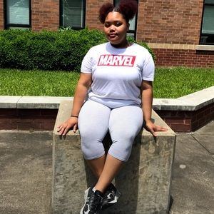 Meet your Posher, Denaysia